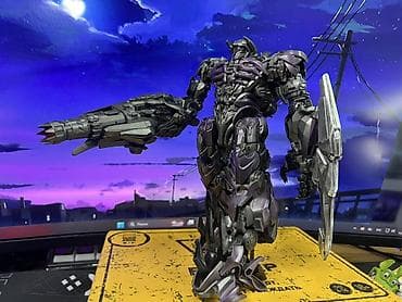 Фигурка-трансформер Megatron (inspired by Transformers, версия из