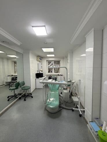 продаю дом в центре бишкека: 📍пр-т Чуй 🔘Этажи 2/4 🔘131,2м² Продается коммерческое — 4