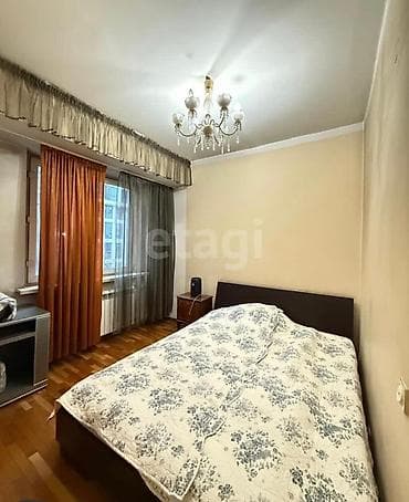 место для бизнеса: 4 комнаты, 84 м², 106 серия улучшенная, 6 этаж, Косметический ремонт — 3