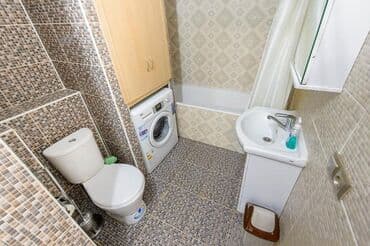 сдаю квартиру бишкек суточный: 1 комната, Душевая кабина, Постельное белье, Кондиционер — 5