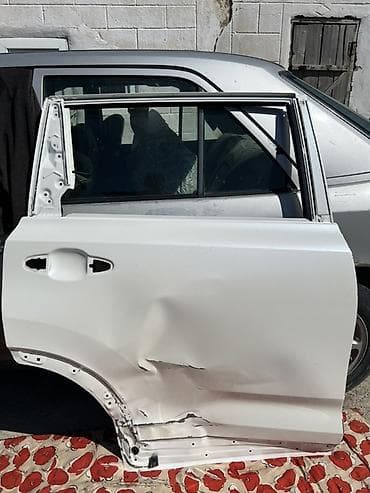 жесткий цепка: Дверь Задняя левая Toyota, Б/у, Оригинал — 1