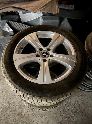Срочно продаю Диски от Мерс Mercedes Шины масло диски без варок в