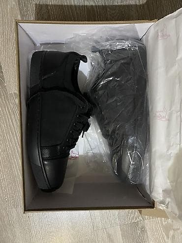 Мужская обувь: Мужские кроссовки, 41, Christian Louboutin, Б/у, цвет - Черный, Платная доставка — 5