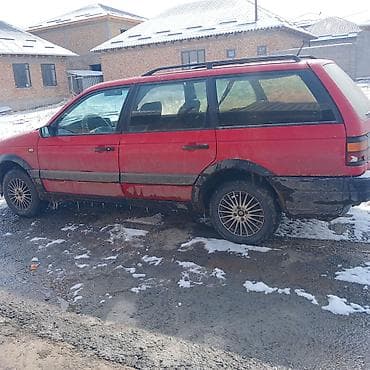 Volkswagen Passat: 1990 г., 1.8 л, Кол менен иштөөчү, Бензин, Универсал — 3