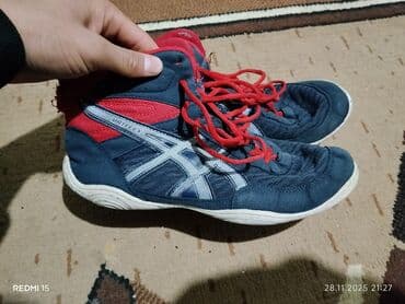 прокат национальных костюмов ош: Мужские кроссовки, 40, Asics, Б/у, цвет - Синий, Самовывоз, Платная доставка — 2