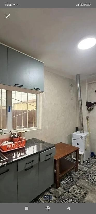 дом продаю теплоключенка: Продаётся жилой дом с участком. - Планировка: Большой хол — 2