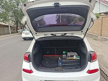 Унаа сатуу: Hyundai i30: 2017 г., 1.4 л, Автомат, Бензин, Хетчбек — 7