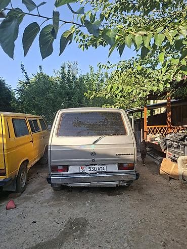 byd e3: Volkswagen Caravelle: 1988 г., Фургон — 1