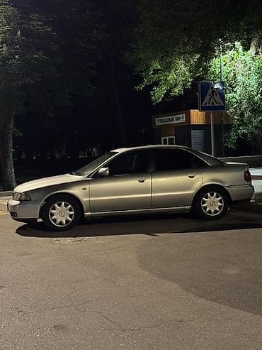 Audi A4: 1995 г., 2 л, Механика, Бензин, Седан — 5