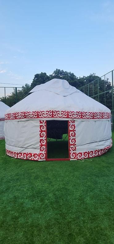 Юрта традиционная, разборная - Диаметр: ориентировочно 5–6 м