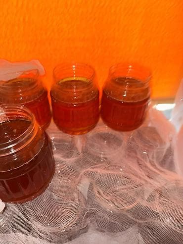 Продукты питания: Натуральный малиновый пчелиный мёд из сот - Свежий отжим из восковых — 1