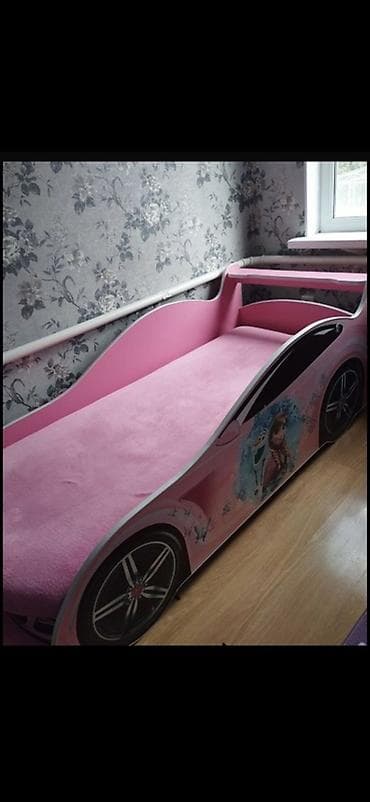 Полки, стеллажи: Кровать-машинка, ЛДСП — 2