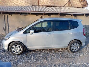 передвижные дома: Honda Fit: 2003 г., 1.3 л, Вариатор, Бензиновая, Хэтчбэк — 1
