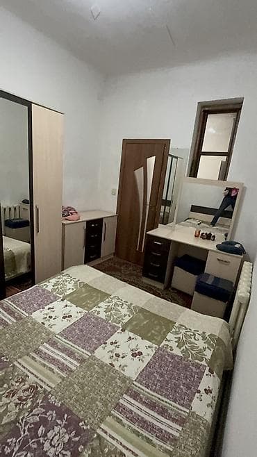 квартиры западный автовокзал: 40 м², 2 комнаты, Утепленный, Забор, огорожен — 2