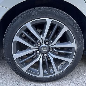 e2 byd: Renault : 2019 г., 2 л, Автомат, Газ, Седан — 6