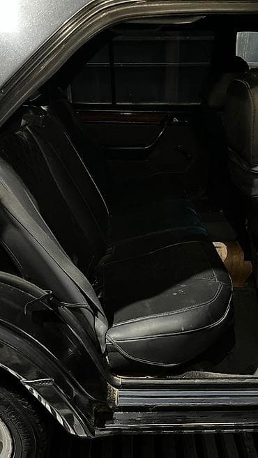 лабо купит: Mercedes-Benz 220: 1994 г., 2.2 л, Механика, Бензин, Хэтчбэк — 10