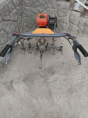 Мото блок. Жер айдоо кызматы