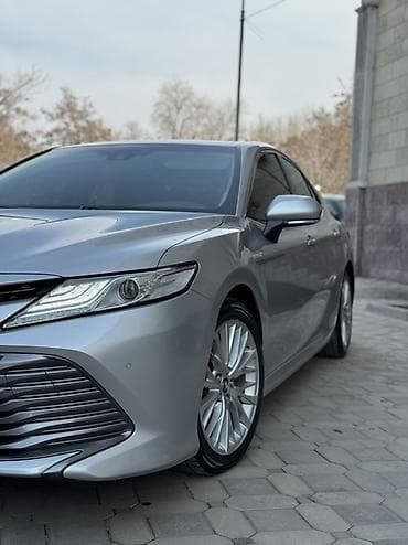 атбашы авто: Toyota Camry: 2018 г., 2.5 л, Вариатор, Гибрид, Седан — 7