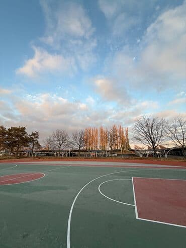 аренда частных домов: Коттедж, Коттедж в ЦО Chaika ЦО Chaika Resort, Сары-Ой, Детская площадка, Парковка, стоянка, Охраняемая территория — 13