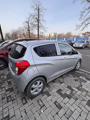 Продажа авто: Chevrolet Spark: 2019 г., 1 л, Автомат, Бензин, Хэтчбэк — 4