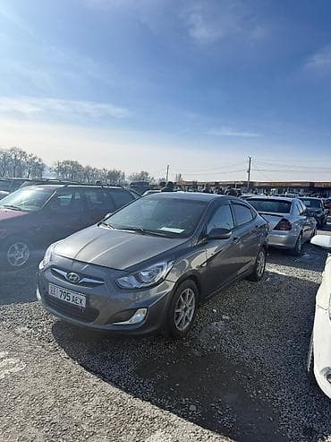 Hyundai Solaris: 2011 г., 1.6 л, Автомат, Бензин, Седан