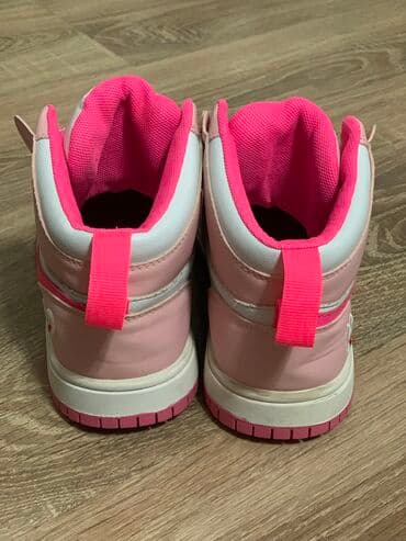 американская детская обувь: Продаю детские кроссовки!!! Цена окончательная!!! Размер: 37, но — 3