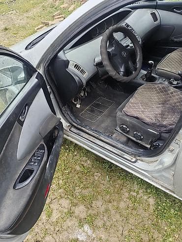 перья: Nissan Primera: 2003 г., Ручные, Бензин, Седан — 2