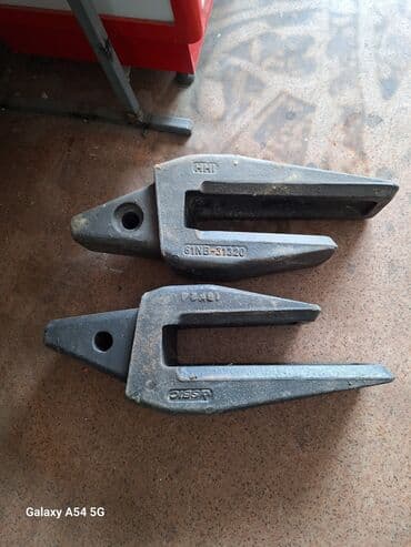 купить пельменное оборудование: Продаю запчасти на Экскаватор ХУНДАЙ адаптер на 300 - 480и520 на 2.5 — 1