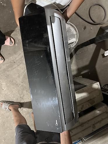table fan: Имеется 4 кондиционера есть вся комплектация только у одного пульта — 2