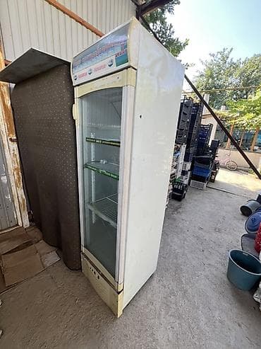 Холодильное оборудование: Для напитков, Для молочных продуктов, Кондитерские, Б/у — 2