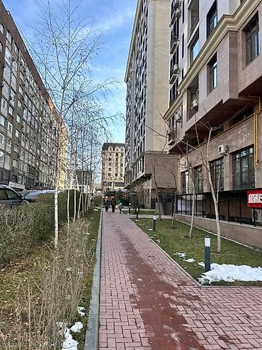 аренда нежилой: Аренда офисов, 114 м², В жилом комплексе, 1 линия, С отдельным входом, С отдельным сан узлом — 2