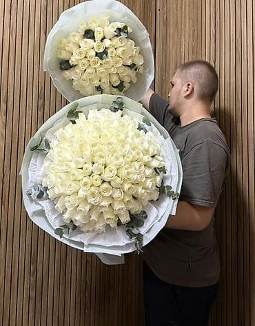 розы цветы: Букеты из роз — крупные, пышные композиции премиум-класса. - Красные — 10
