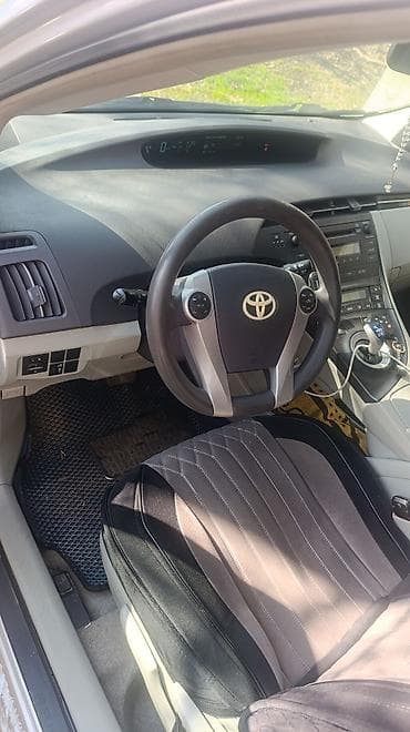 тойота приус с: Toyota Prius: 2011 г., Вариатор, Гибрид, Хэтчбэк — 3