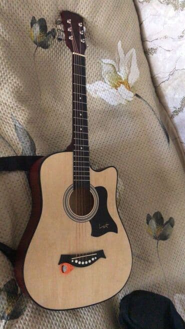 Продоётся гитара хорошый исползвал 1-2 месец почти новый если есть at lalafo.kg Продоётся гитара хорошый исползвал 1-2 месец почти новый если есть