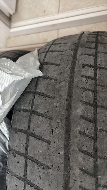 rx 550: Шины . Зимние. Честно протекторов будто нету, просто как ЛЕТО можно — 4