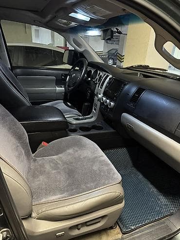 gmc jimmy: Toyota Sequoia: 2008 г., 5.7 л, Автомат, Бензин, Внедорожник — 7