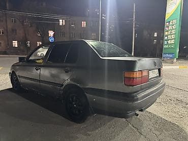 двери на венто: Volkswagen Vento: 1992 г., Механика, Седан — 3