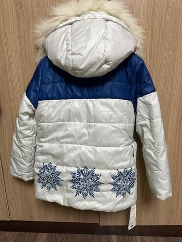 детская куртка на мальчика: Продаю куртку зимнююна девочкуна рост 122 см,6-7 лет — 2