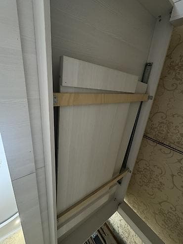 Столы: Кухонный стол, Б/у, Прямоугольный, Раскладной — 4