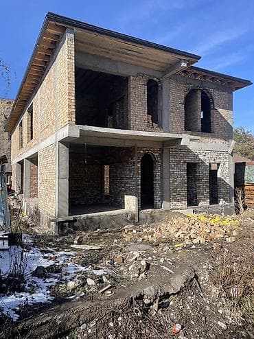 Үйлөрдү сатуу: Үй, 347 м², 6 бөлмө, Менчик ээси, ПСО (өз алдынча бүтүрүү) — 1