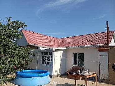 barn house: 🏡 ҮЙ САТЫЛАТ! 🏡 📍 Ж/к Ак-Жар, 21-көчө Ыңгайлуу жерде жайгашкан — 1