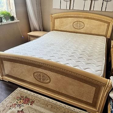 sofa bed: Кровать двуспальная с матрасом, классический дизайн. - Размер — 1