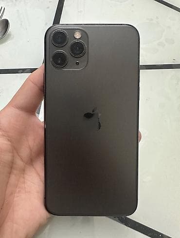 списанные техники apple: IPhone 11 Pro, Б/у, 64 ГБ, Серебристый, Зарядное устройство, Чехол, Кабель, 70 % — 2