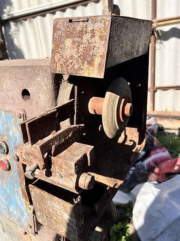 на металл: Станок точильно-шлифовальный СССР промышленный - Массивная станина с — 3