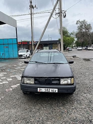 Volkswagen Passat: 1993 г., 1.8 л, Механика, Бензин, Универсал