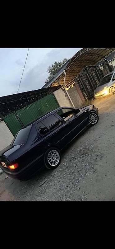 Volkswagen Vento: 1997 г., 1.8 л, Ручные, Бензин, Седан at lalafo.kg Volkswagen Vento: 1997 г., 1.8 л, Ручные, Бензин, Седан