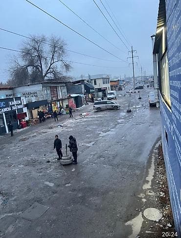 цех на заказ: На рынке Додой, Сдается контейнер, на втором этаже в оживлённой — 5