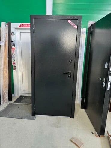 входные двери для дома: Входная дверь «Аргус-9 (1200)» медного цвета. Дверь оснащена глазком — 8