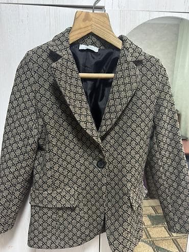 фукс: Женские пиджаки (2 модели)

Рамер S — 2