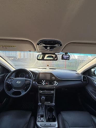 sonata 2014: Hyundai Grandeur: 2017 г., 2.4 л, Автомат, Бензин, Седан — 3